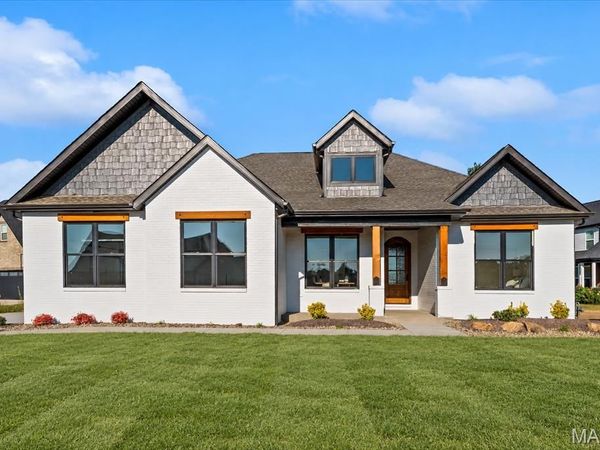 819 Daniel Drive, Mascoutah, IL 62258