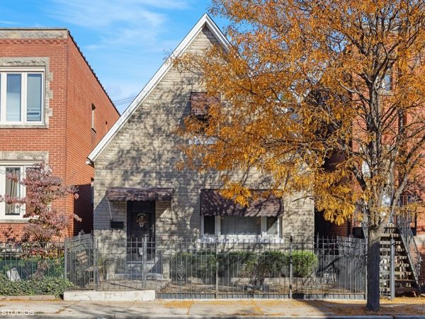 2242 W Taylor Street , Chicago, IL 60612