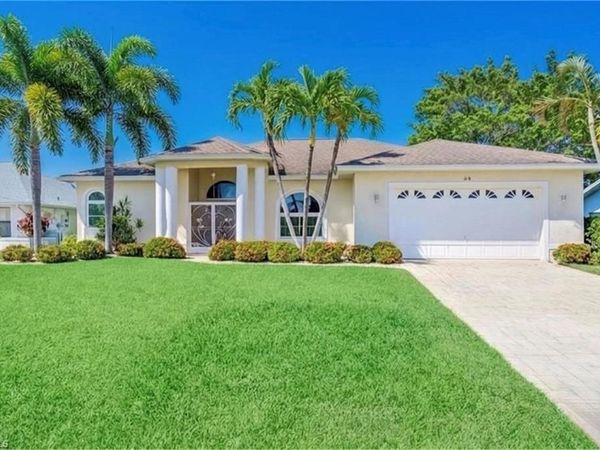 1119 SE 1st TER , CAPE CORAL, FL 33990
