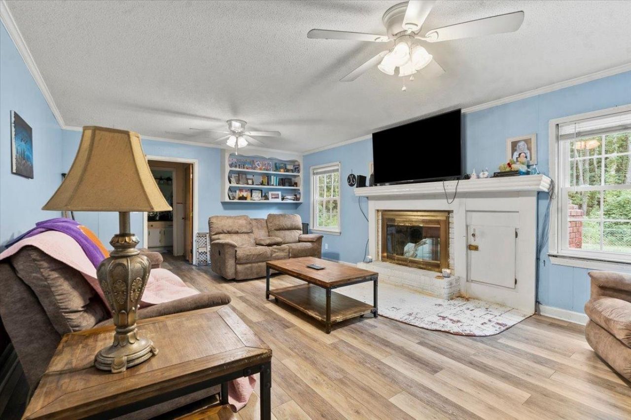 924 Tyler Rd. Photo 12