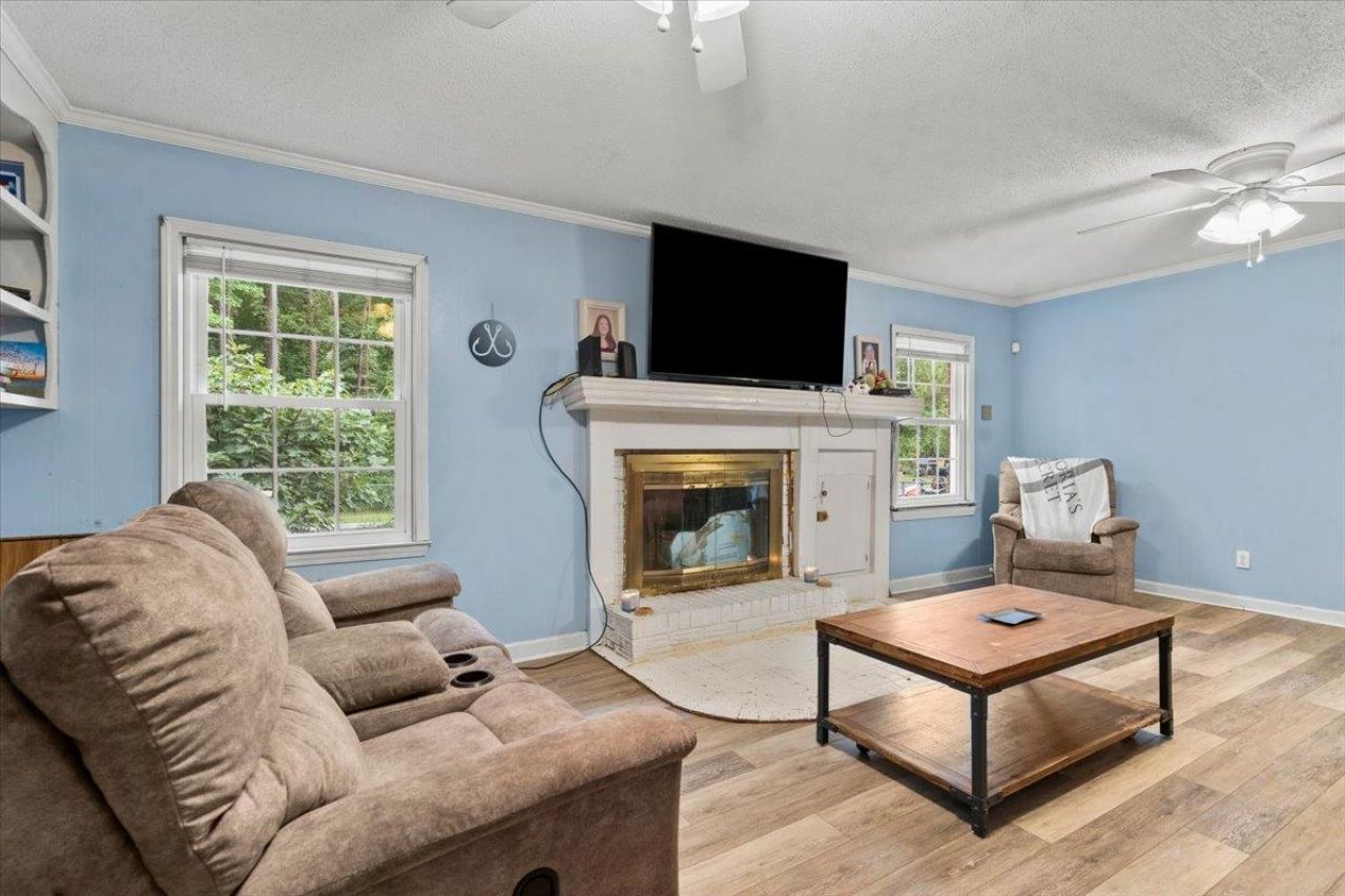 924 Tyler Rd. Photo 14