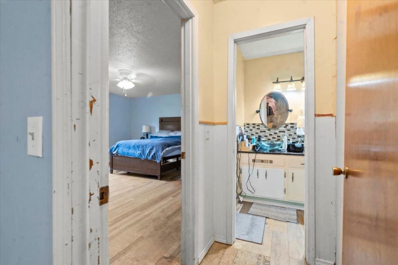 924 Tyler Rd. Photo 15