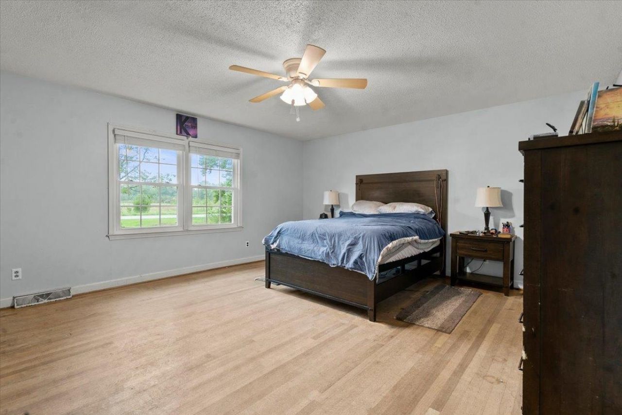 924 Tyler Rd. Photo 19