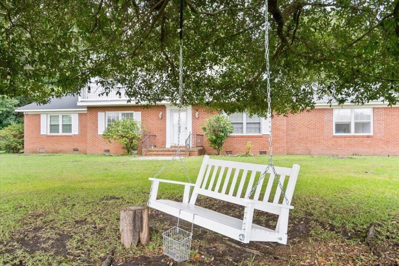 924 Tyler Rd. Photo 3