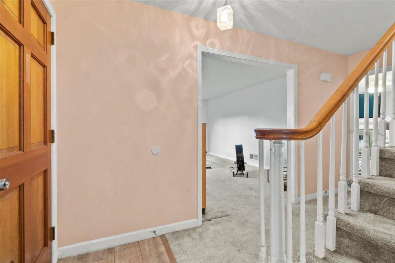 924 Tyler Rd. Photo 7