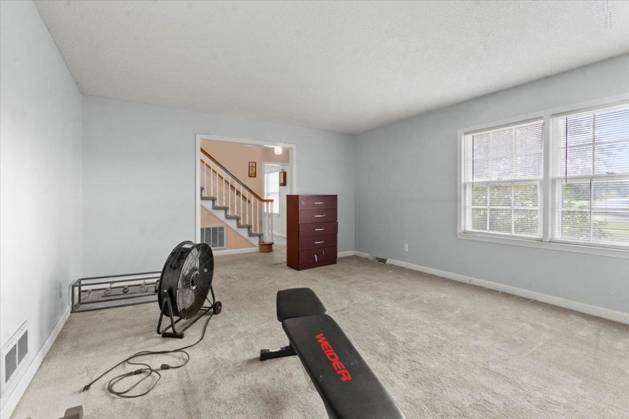 924 Tyler Rd. Photo 9
