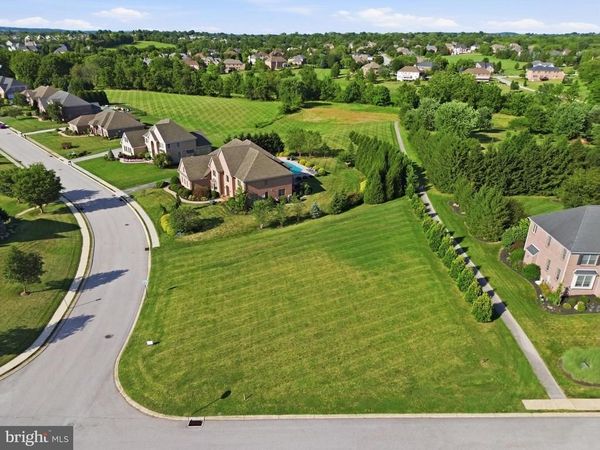 2788 FARNHAM LANE , YORK, PA 17408