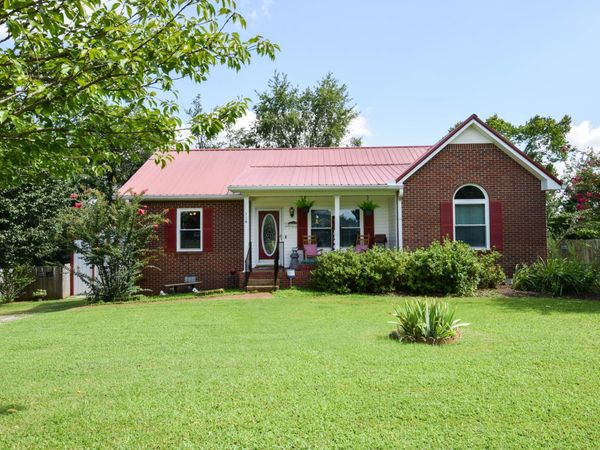 114 April Cir , Portland, TN 37148
