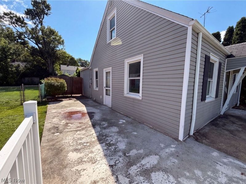 841 Chinook Avenue, Akron, OH 44305 Photo 15