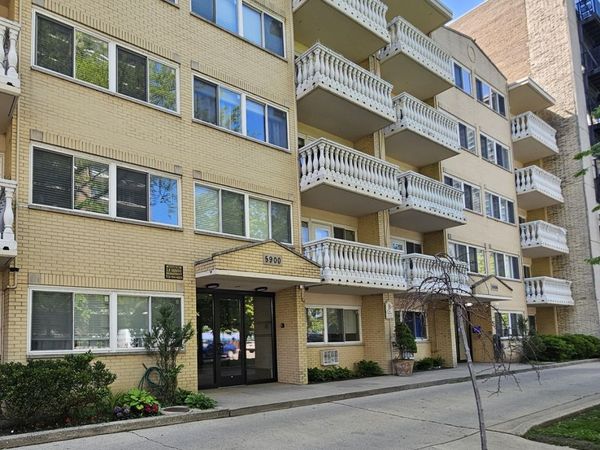 5906 N Sheridan Road , Unit 5C, Chicago, IL 60660