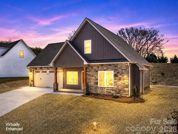 4957 Southview Drive, Hickory, NC 28602