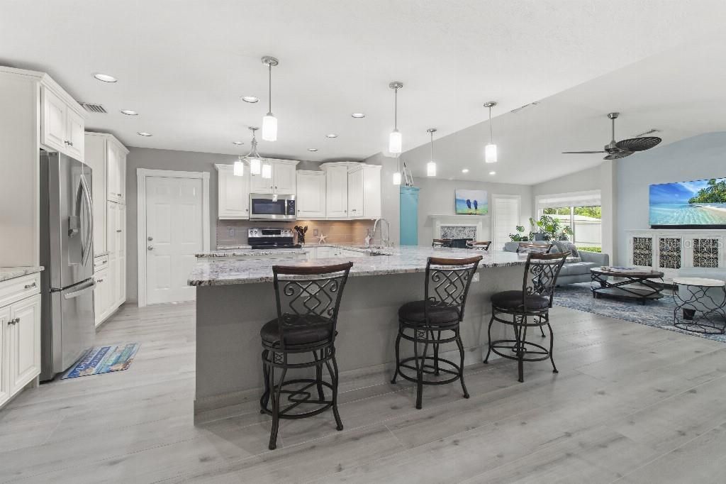 810 25th Avenue W, Palmetto, FL 34221 Photo