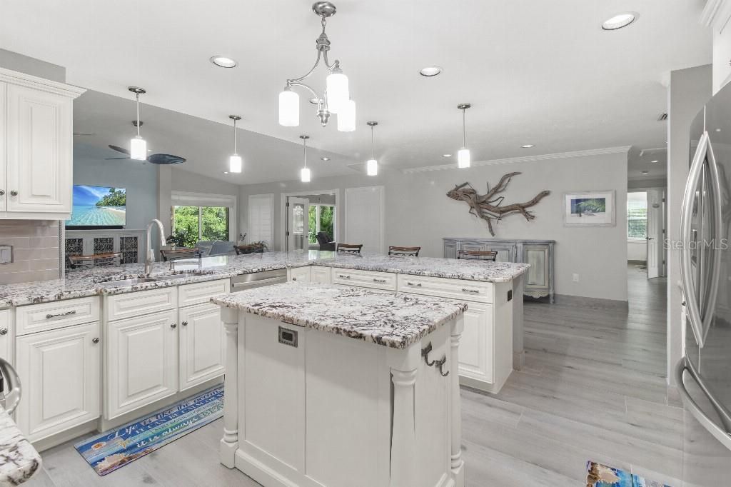 810 25th Avenue W, Palmetto, FL 34221 Photo