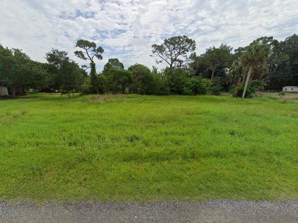 8435 PATTERSON AVENUE , SEBASTIAN, FL 32958