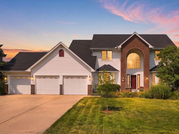 3649 Commonwealth Road, Woodbury, MN 55125