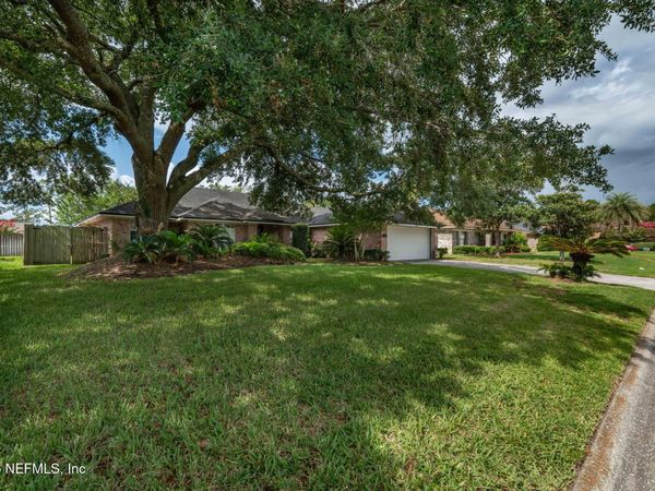 1824 DAYTONA Lane, Jacksonville, FL 32218