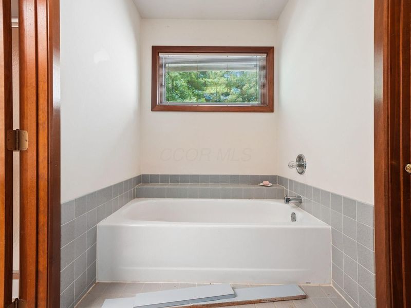 6981 Perry Drive, Worthington, OH 43085 Photo 30
