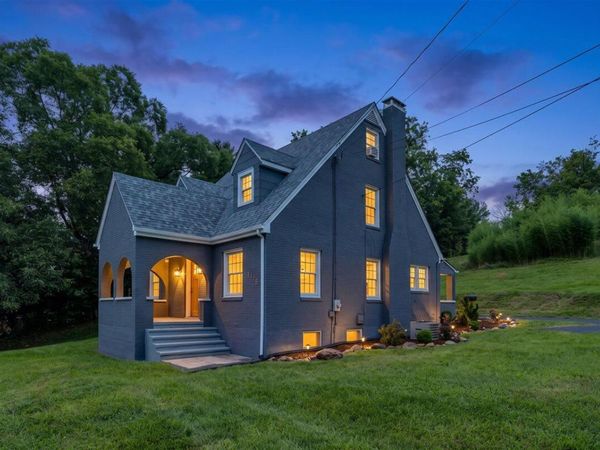 118 E Virginia AVE, Vinton, VA 24179