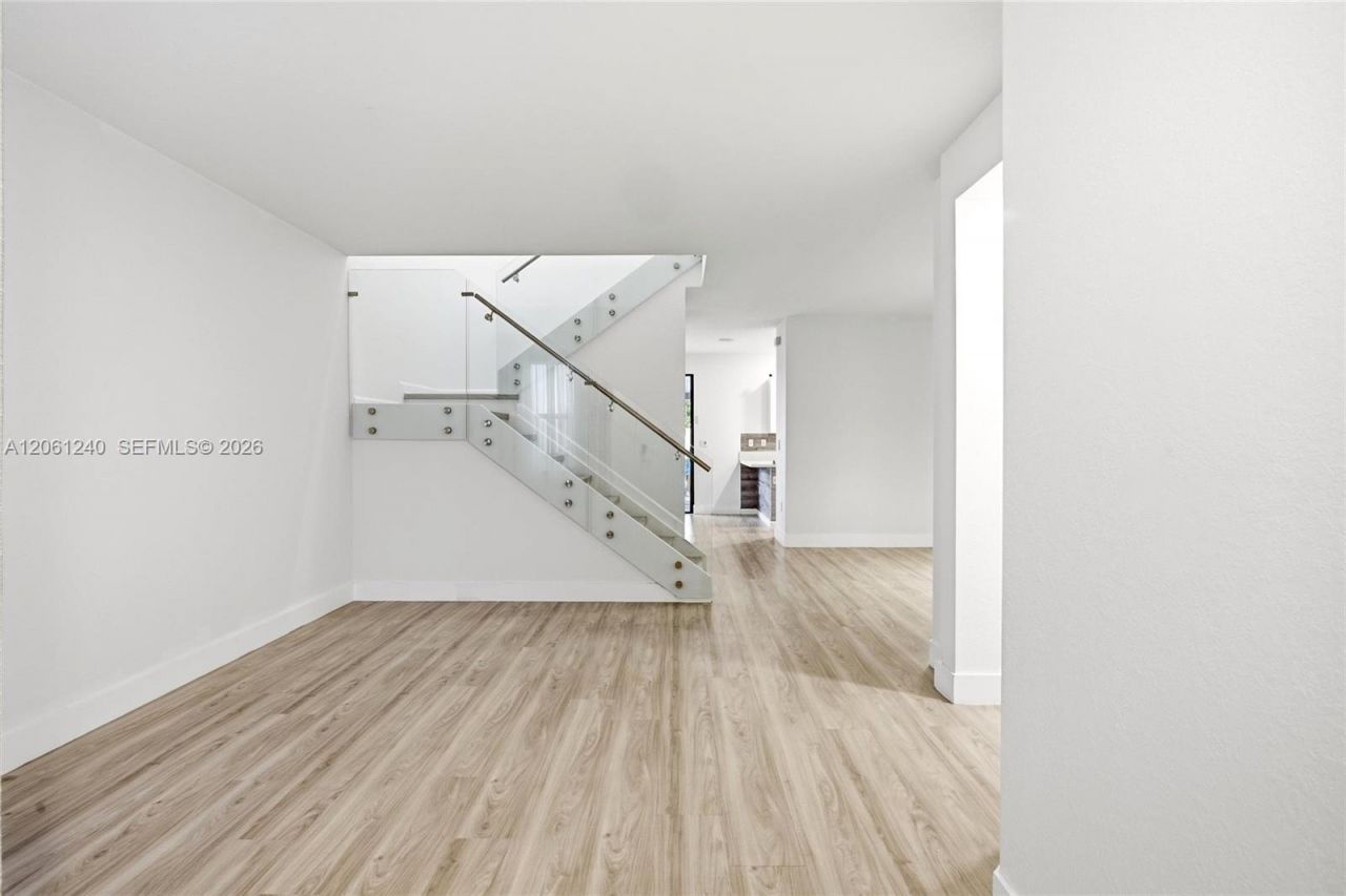 3430 W 106th Ter, Unit 106, Hialeah, FL 33018 Photo