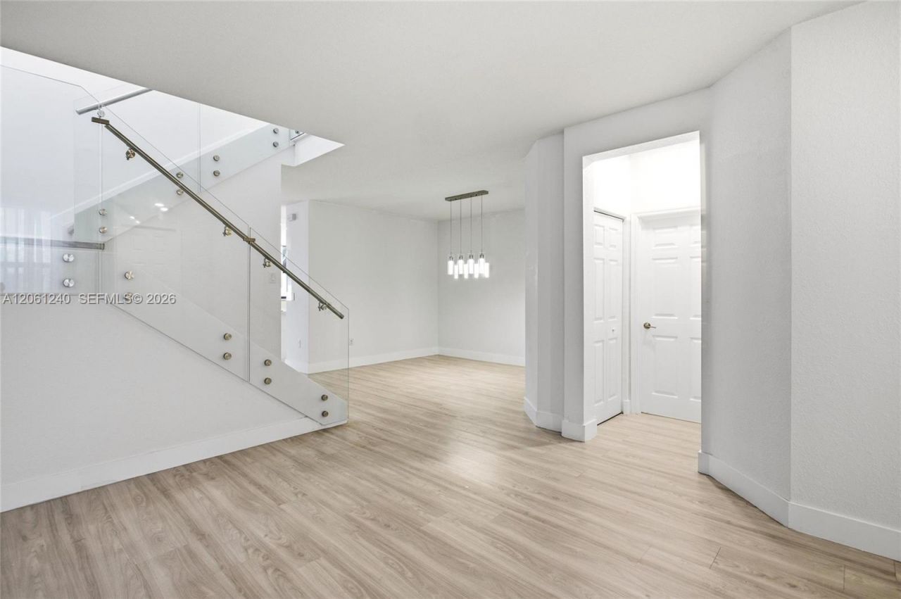 3430 W 106th Ter, Unit 106, Hialeah, FL 33018 Photo