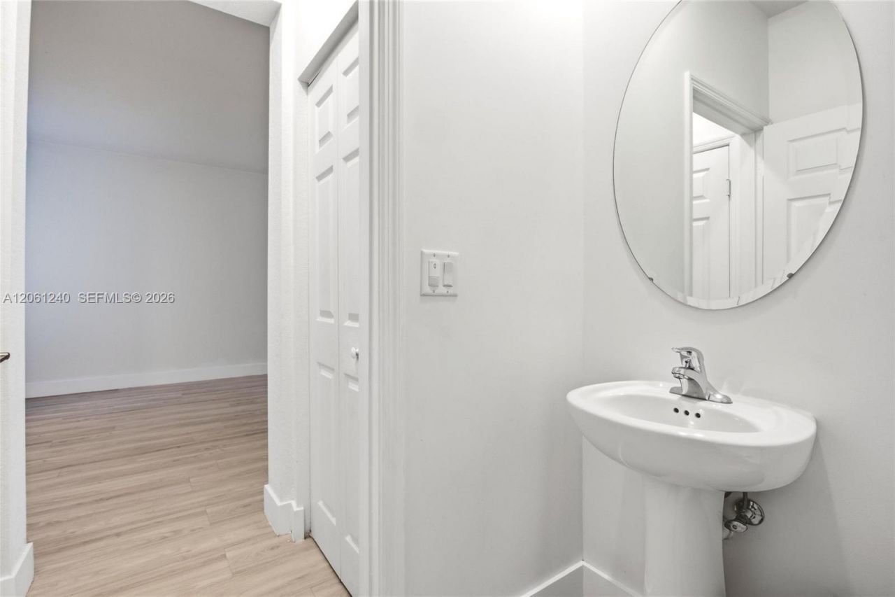 3430 W 106th Ter, Unit 106, Hialeah, FL 33018 Photo