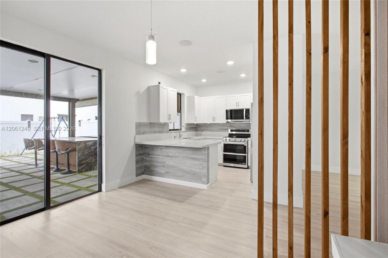 3430 W 106th Ter, Unit 106, Hialeah, FL 33018 Photo