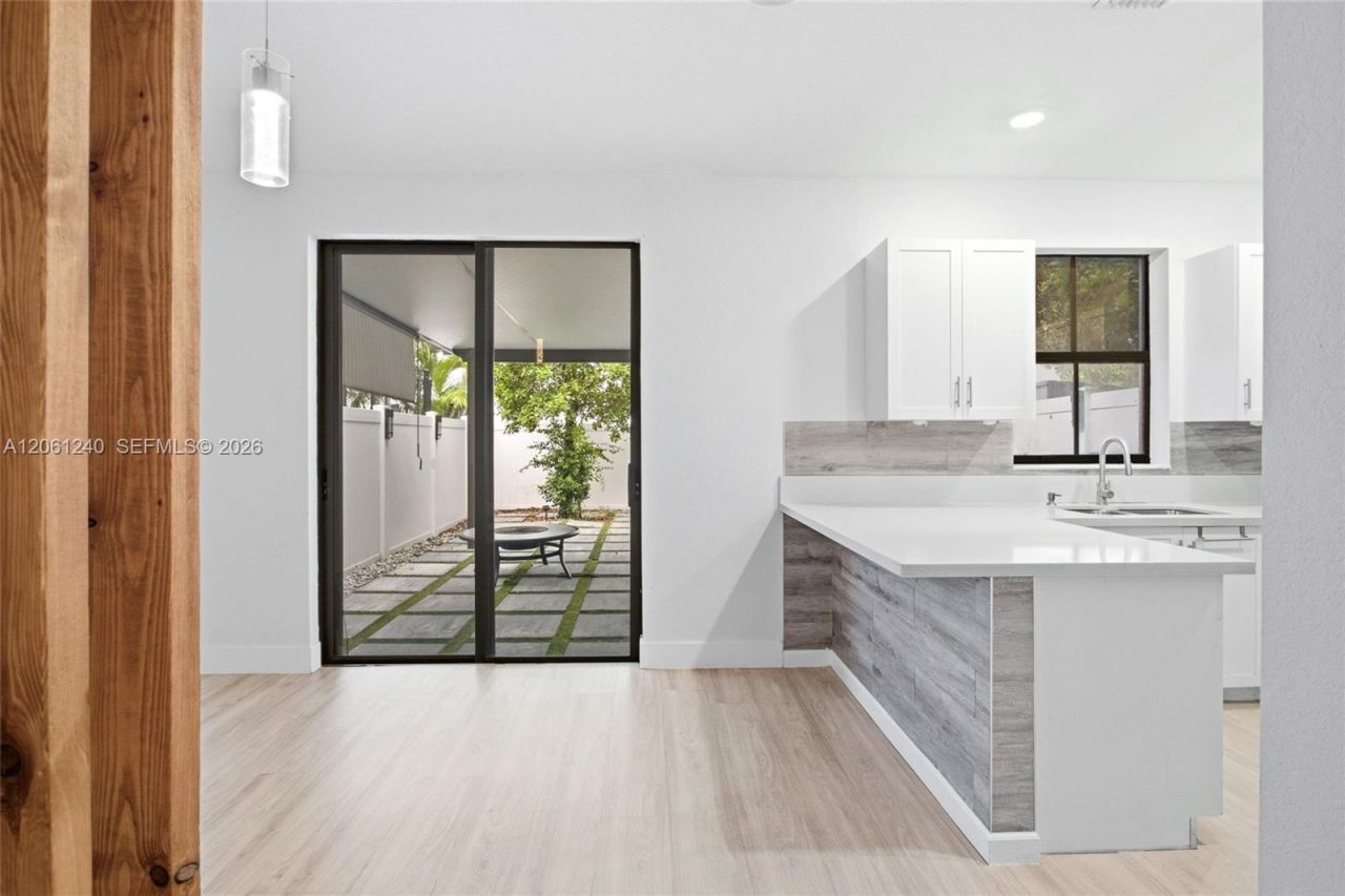 3430 W 106th Ter, Unit 106, Hialeah, FL 33018 Photo