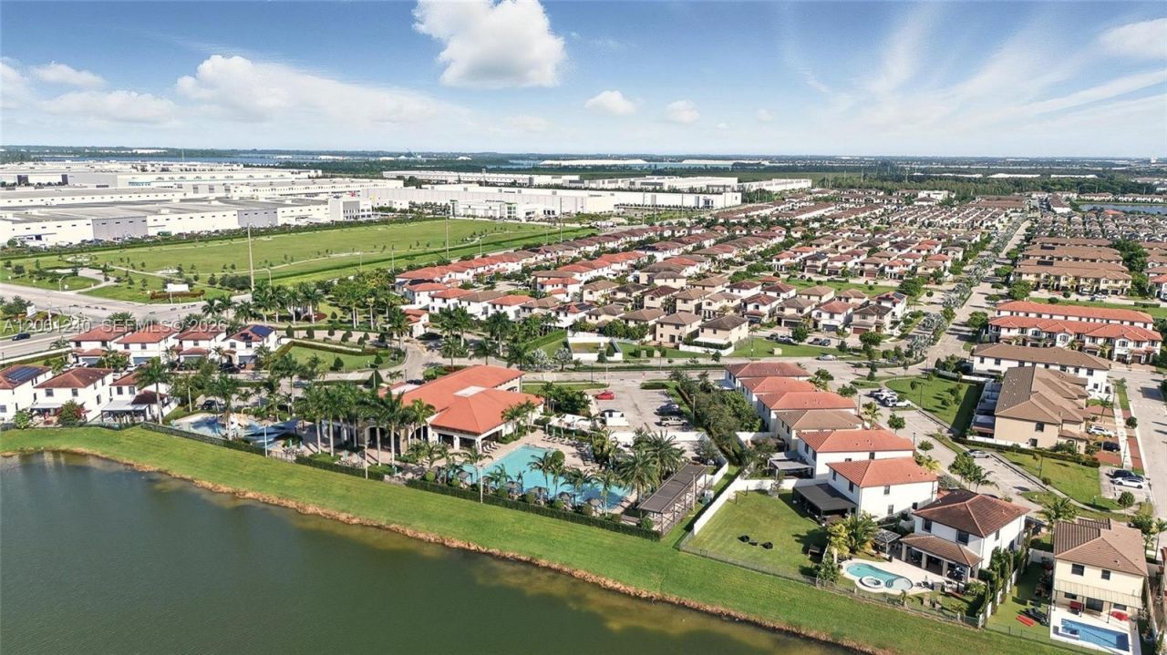 3430 W 106th Ter, Unit 106, Hialeah, FL 33018 Photo