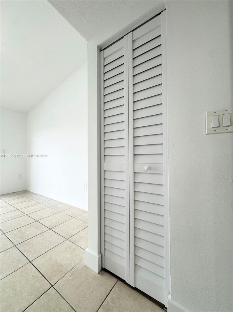 5580 W 26th Ct, Unit 209, Hialeah, FL 33016 Photo