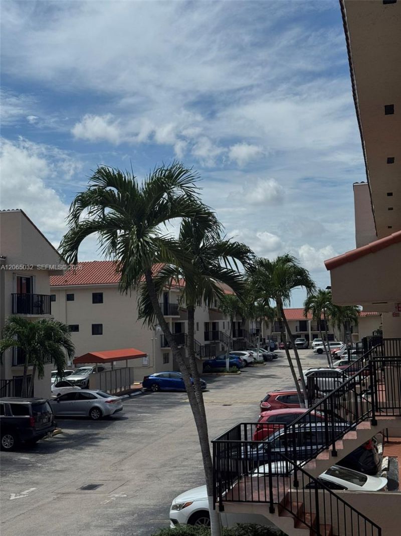 5580 W 26th Ct, Unit 209, Hialeah, FL 33016 Photo