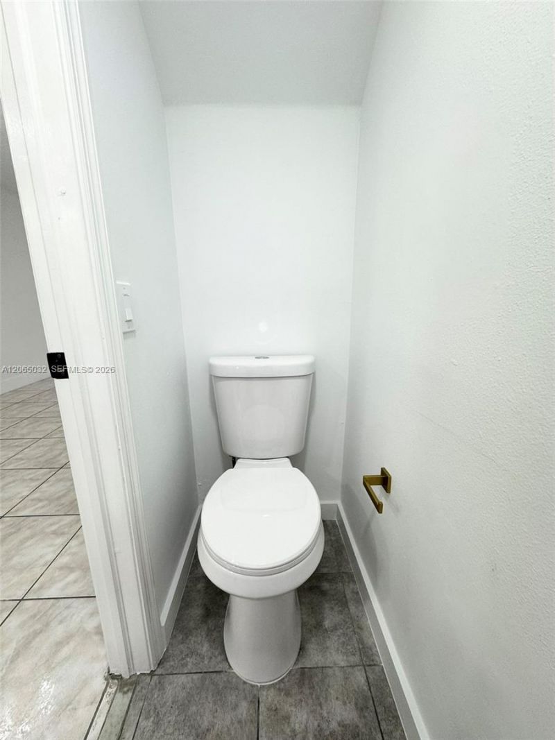 5580 W 26th Ct, Unit 209, Hialeah, FL 33016 Photo