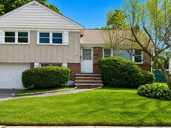 33 Ava Drive , Syosset, NY 11791