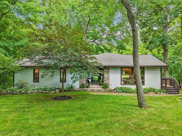 985 S Medina Line Road , Wadsworth, OH 44281