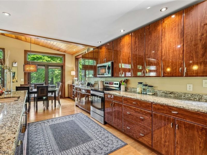 985 S Medina Line Road, Wadsworth, OH 44281 Photo 18