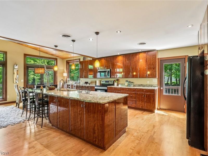 985 S Medina Line Road, Wadsworth, OH 44281 Photo 19