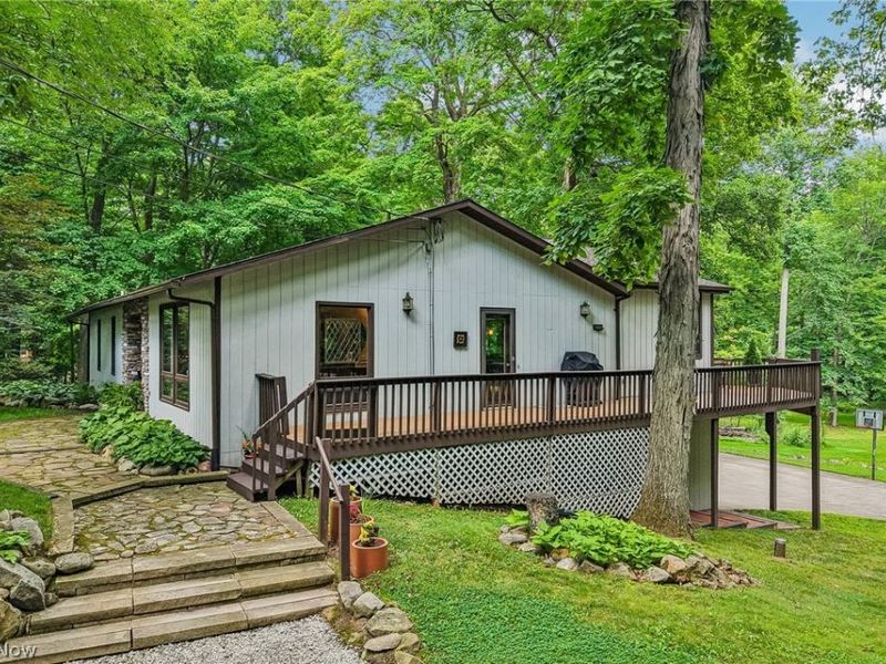 985 S Medina Line Road, Wadsworth, OH 44281 Photo 2