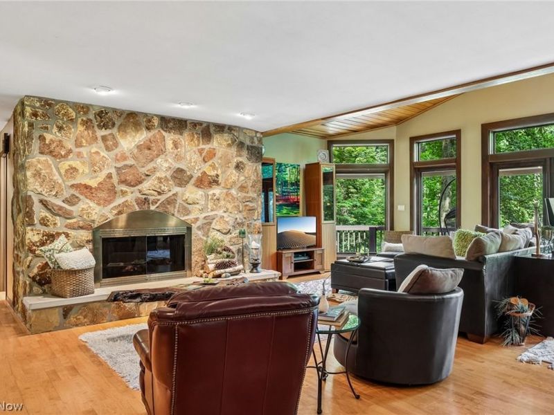 985 S Medina Line Road, Wadsworth, OH 44281 Photo 8