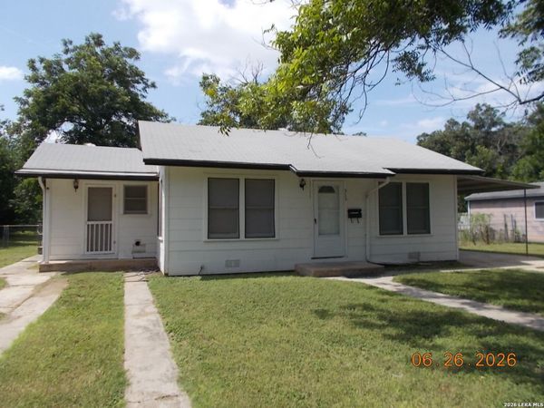 515 1/2 Wright Ave, Schertz, TX 78154