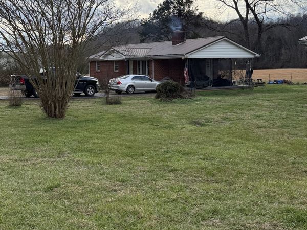 1711 N Grundy Quarles Hwy , Gainesboro, TN 38562