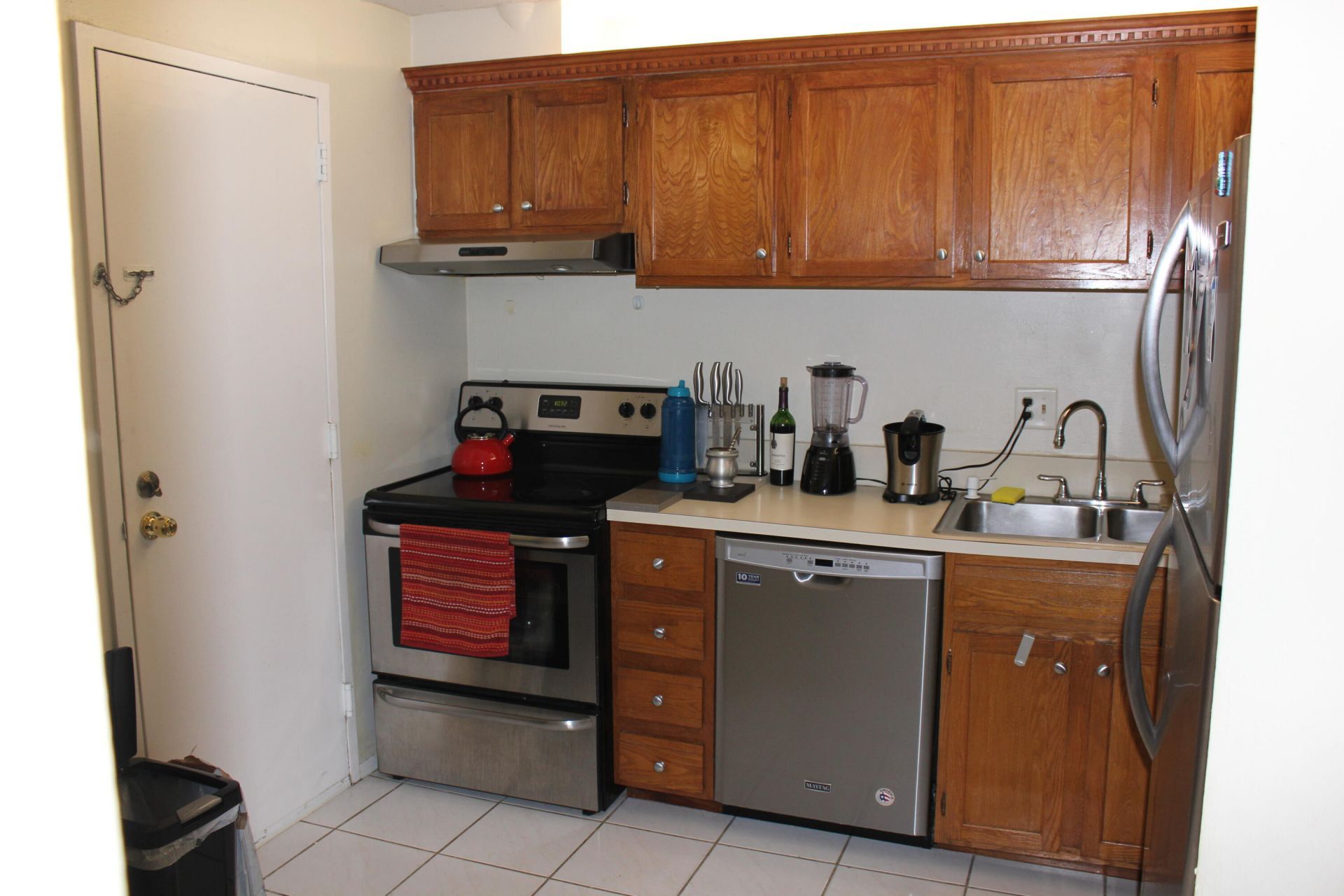 3660 Inverrary Drive, Unit 3V, Lauderhill, FL 33319 Photo
