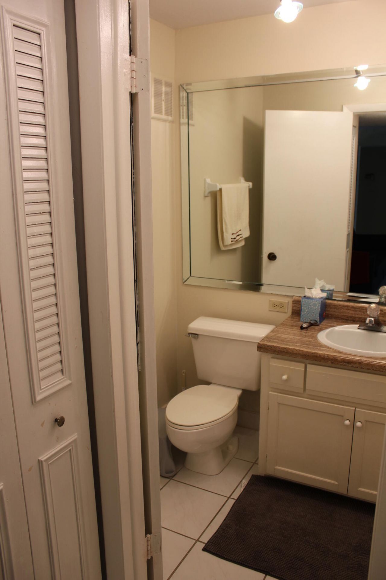 3660 Inverrary Drive, Unit 3V, Lauderhill, FL 33319 Photo