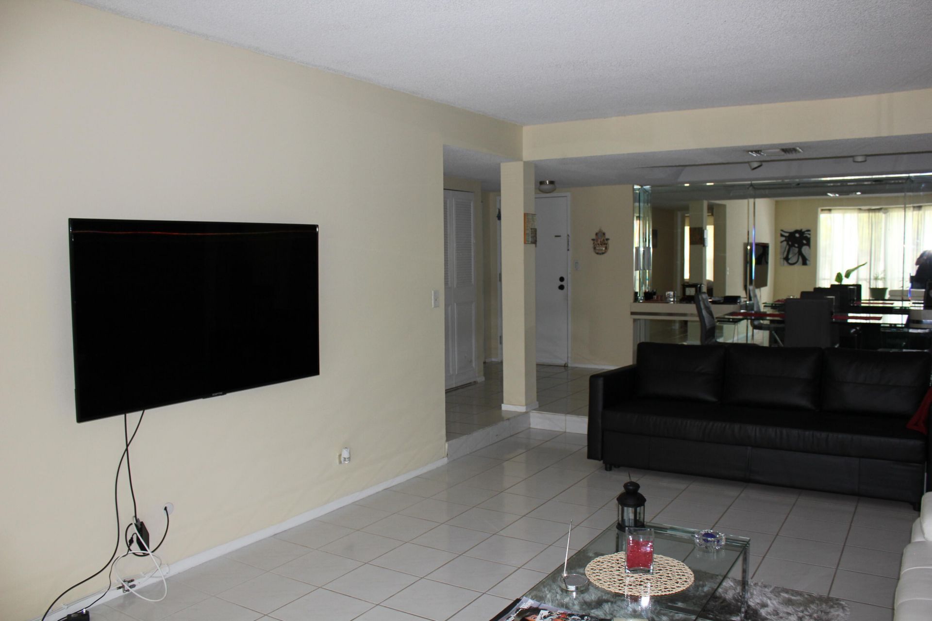 3660 Inverrary Drive, Unit 3V, Lauderhill, FL 33319 Photo