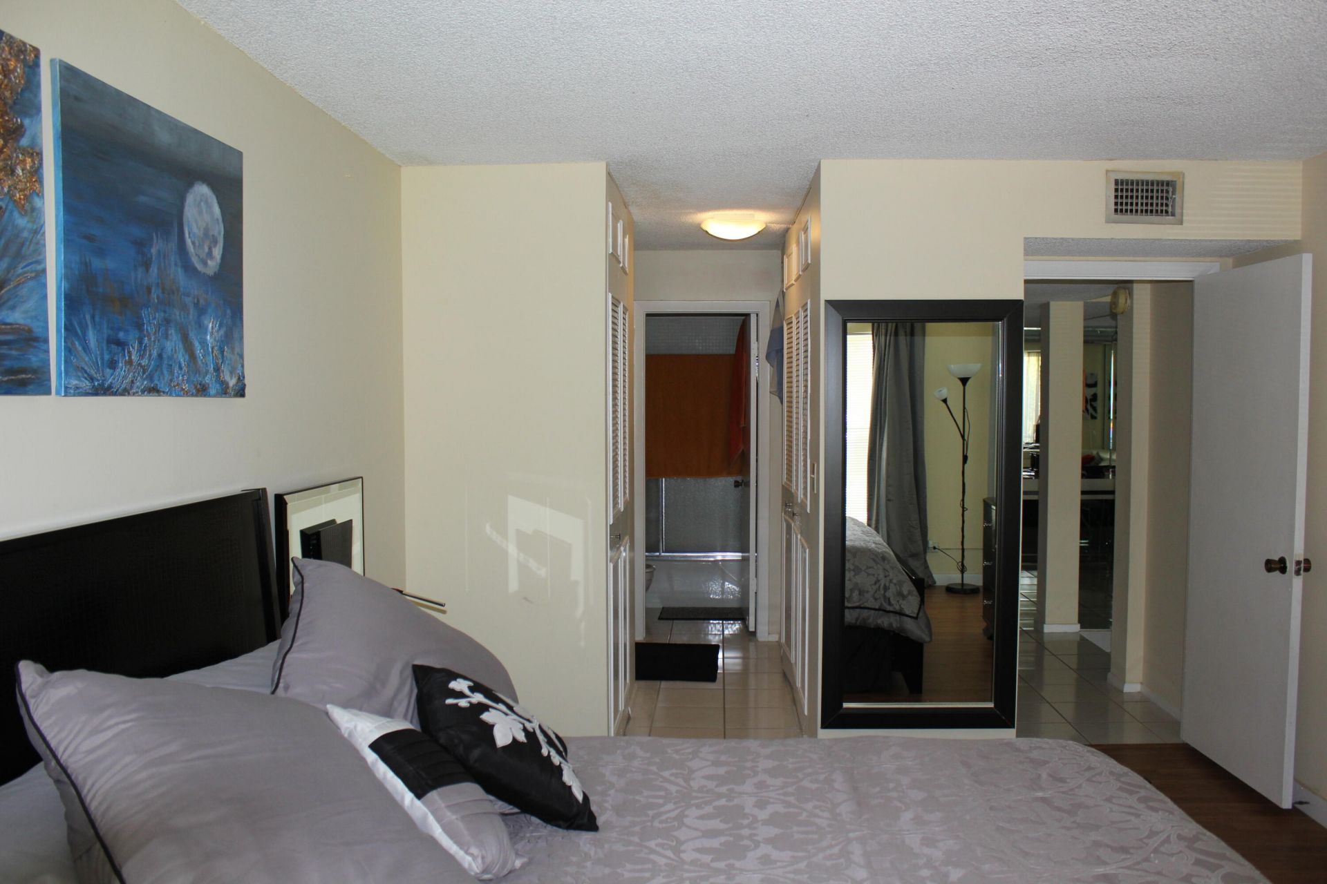 3660 Inverrary Drive, Unit 3V, Lauderhill, FL 33319 Photo