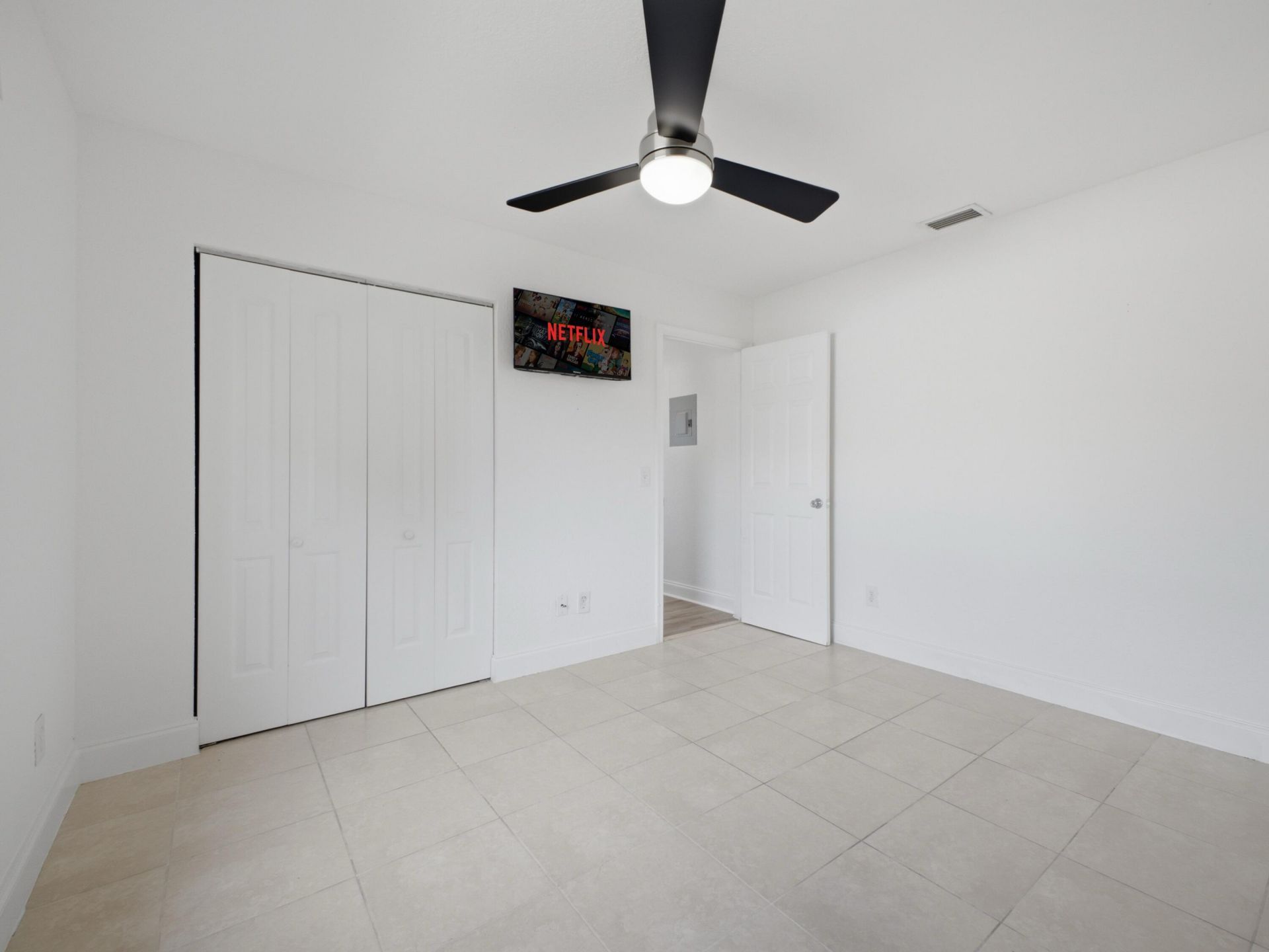 1110 Manor Drive, Palm Springs, FL 33461 Photo