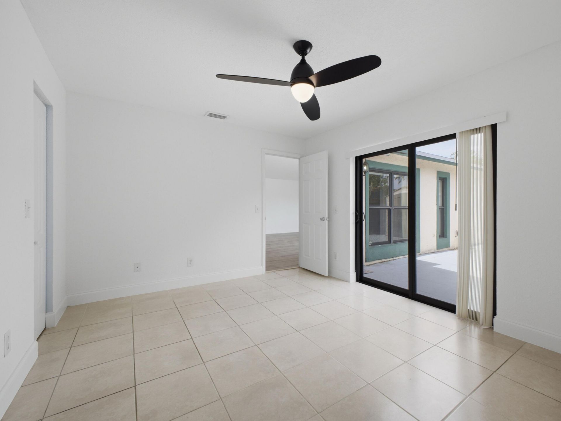 1110 Manor Drive, Palm Springs, FL 33461 Photo