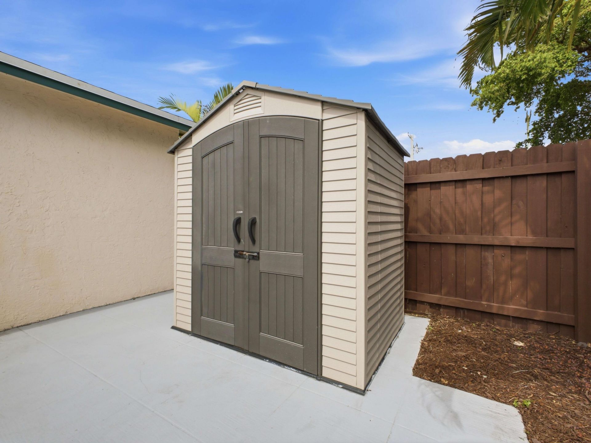 1110 Manor Drive, Palm Springs, FL 33461 Photo