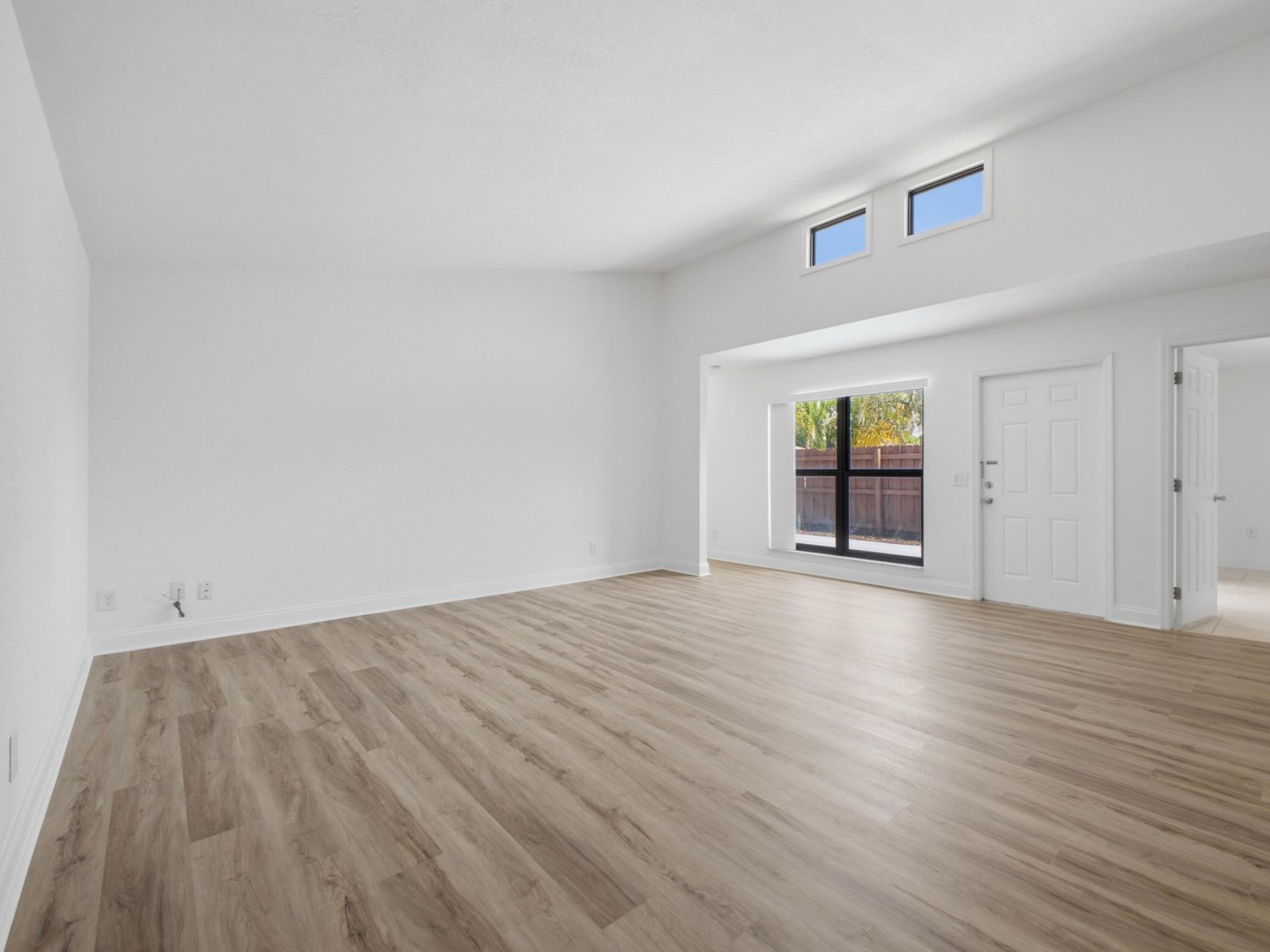1110 Manor Drive, Palm Springs, FL 33461 Photo