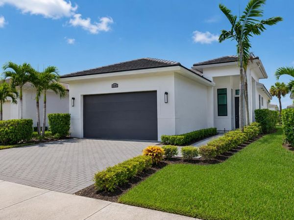 9148 SW Esule Way, Port St. Lucie, FL 34987