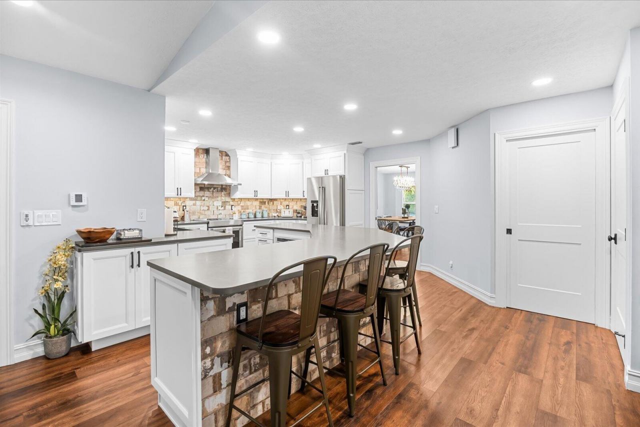 366 NE Ficus Terrace, Jensen Beach, FL 34957 Photo