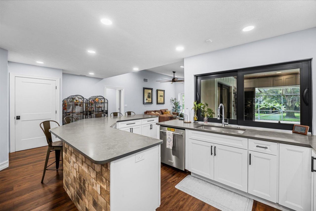 366 NE Ficus Terrace, Jensen Beach, FL 34957 Photo